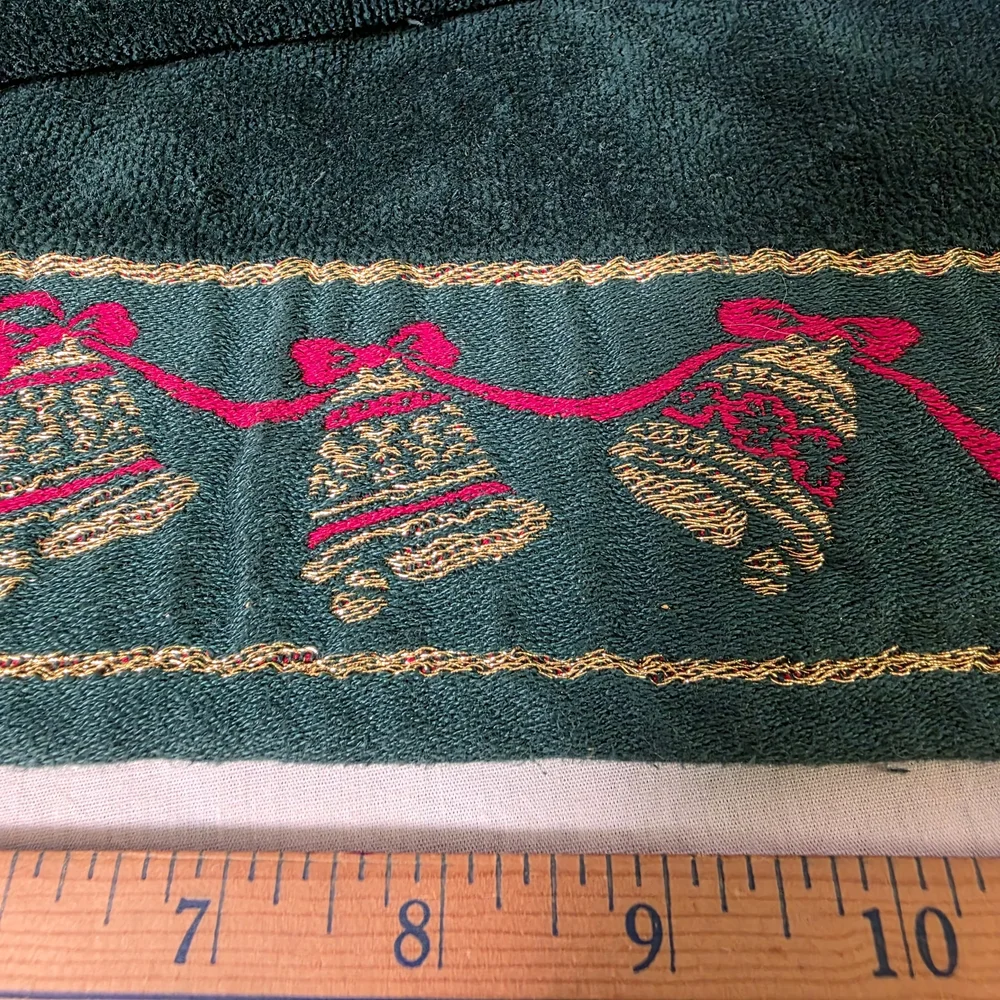 JCPenney Vintage Holiday Set of 2 Display Towels